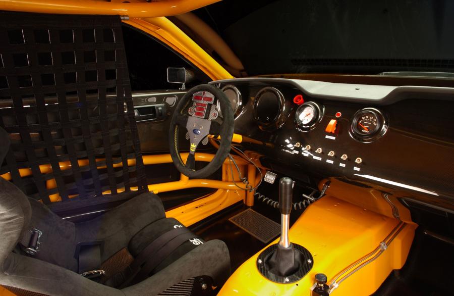  Ford Mustang GT-R Concept 2004 года  (фото 35 из 54)